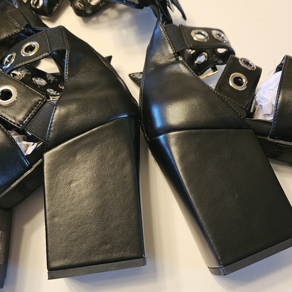 Lamoda by Dolls Kill Black Barbarian Platform Knee-High Boots - Picture 5 of 8
